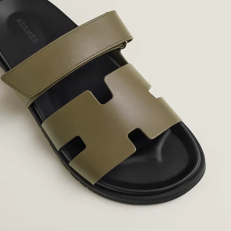 Hermès Chypre Sandales en Cuir de Chèvre Olive