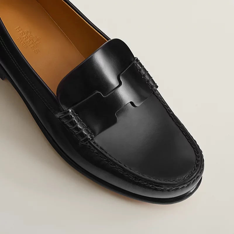 Hermès Kennedy Mocassins en Veau Glacé Noir Brillant