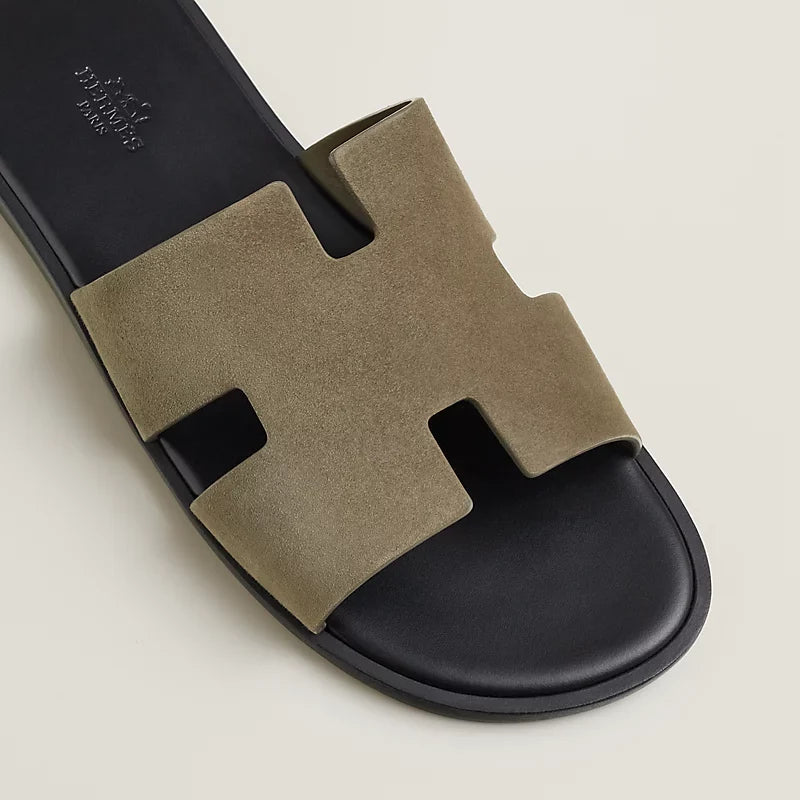 Hermès Izmir Sandales en Chèvre Velours Vert Toundra